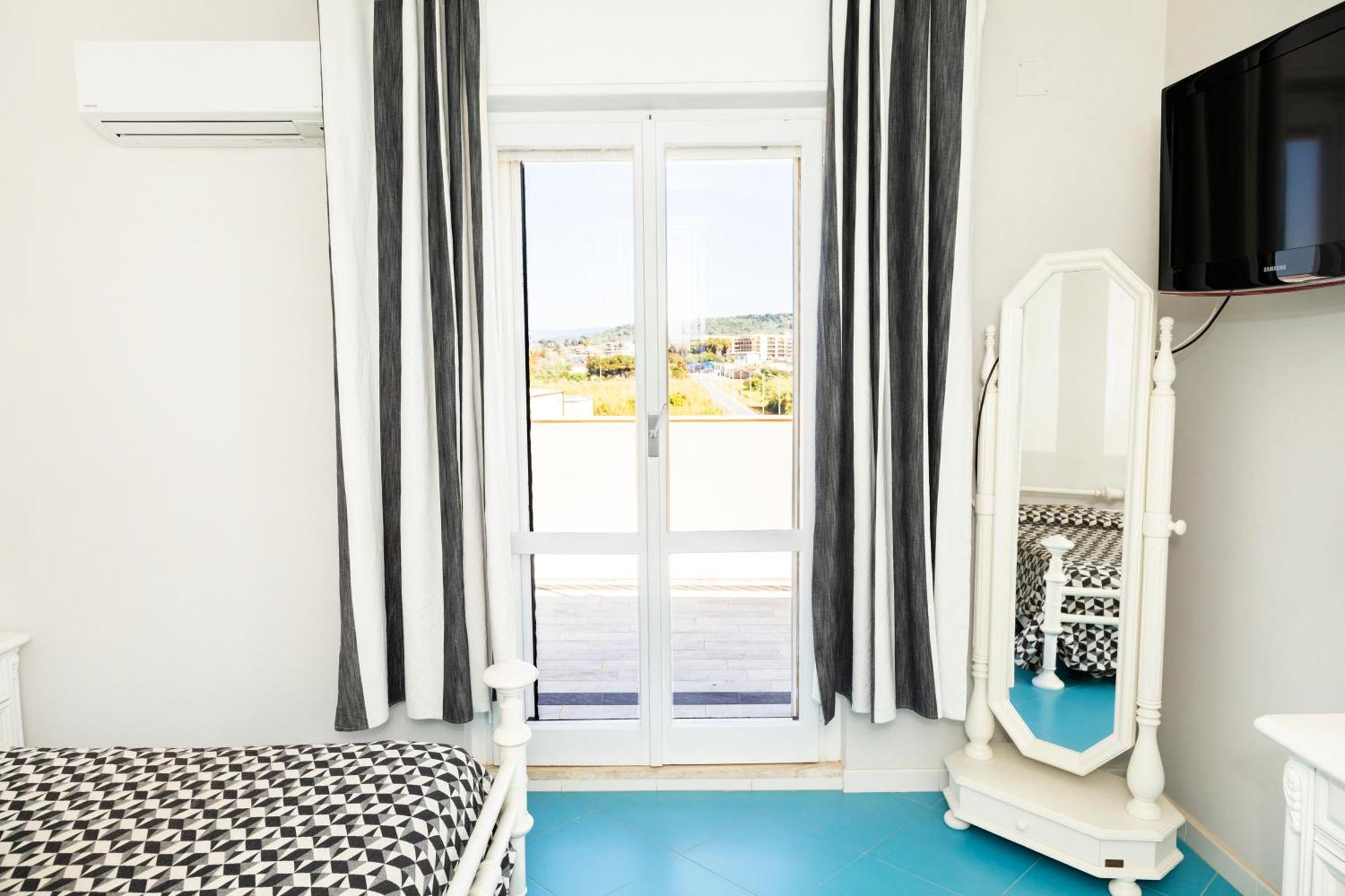 Lovealghero Stanze In Attico Vista Mare Alghero Exterior foto